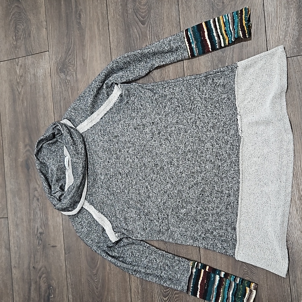 Pullover - Picture 2 of 3